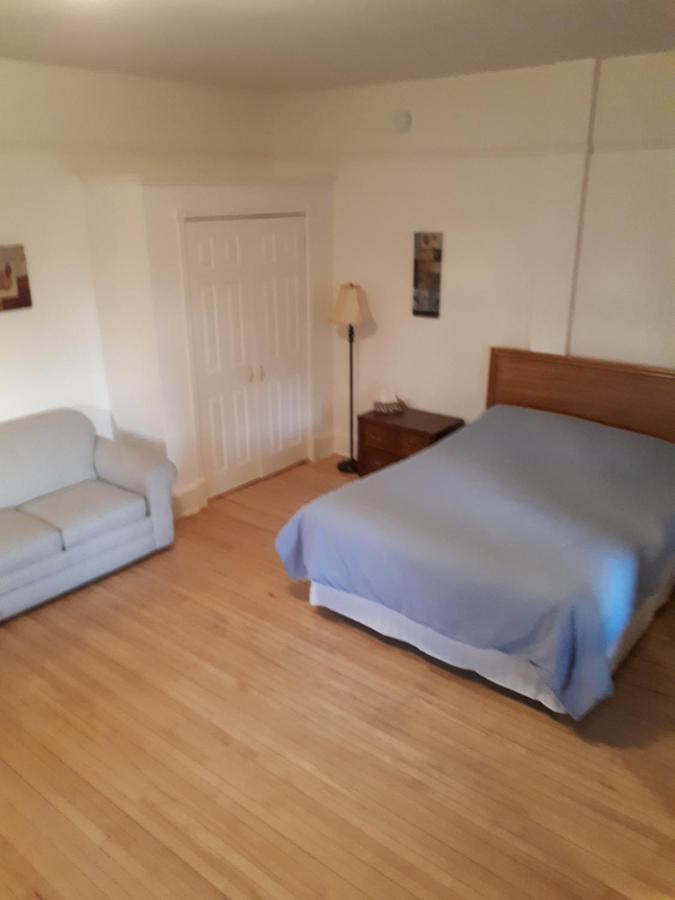 キャンベルトン Dans Les Draps De Morphee Bed & Breakfast エクステリア 写真