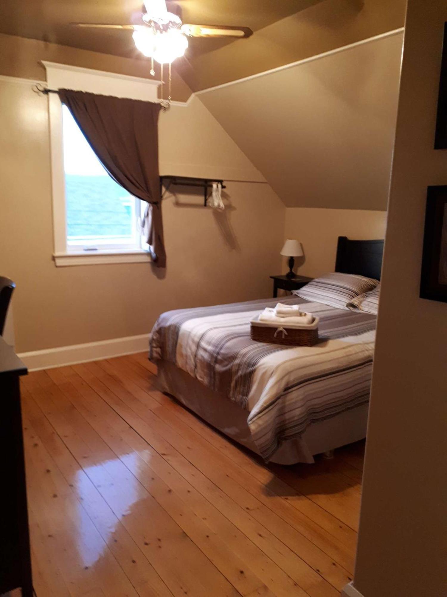 キャンベルトン Dans Les Draps De Morphee Bed & Breakfast エクステリア 写真