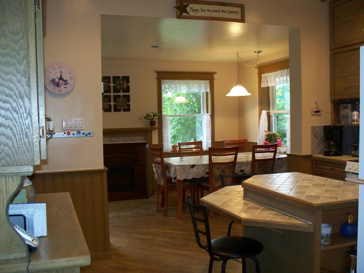 キャンベルトン Dans Les Draps De Morphee Bed & Breakfast エクステリア 写真