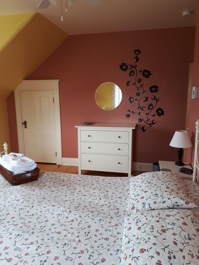 キャンベルトン Dans Les Draps De Morphee Bed & Breakfast エクステリア 写真